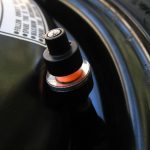 Ειδικές βαλβίδες που δείχνουν συνεχώς την πίεση των ελαστικών