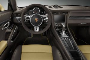 Μια μοναδική, χρυσή 911 Turbo από την Porsche Exclusive