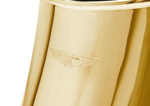 Σαμπανιέρα Aston Martin αξίας 30.200 ευρώ!