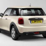 Αυτό είναι το βασικό νέο MINI One 1.2 βενζίνης και 1.5 ντίζελ