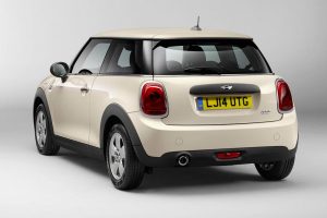 Αυτό είναι το βασικό νέο MINI One 1.2 βενζίνης και 1.5 ντίζελ