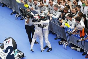 Formula 1 2014 GP Μαλαισίας: Πρώτη νίκη του Lewis Hamilton