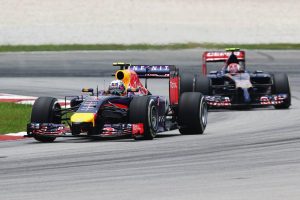 Formula 1 2014 GP Μαλαισίας: Πρώτη νίκη του Lewis Hamilton