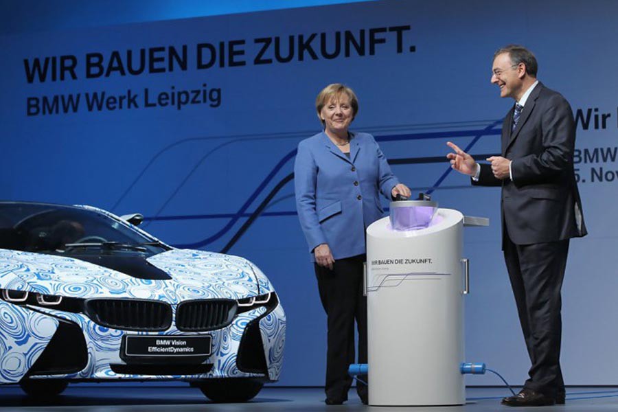 Χτύπημα στη Γερμανία και στη Μέρκελ το νέο όριο των 95 γρ./χλμ. CO2