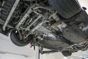 Το service ενός Lexus LFA είναι σαν χειρουργείο!