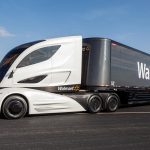 Ο τράκτορας του μέλλοντος με τρέιλερ από ανθρακόνημα! (+video)