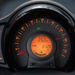 Το νέο Peugeot 108 αποκαλύπτει τον... εσωτερικό του κόσμο