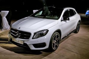 Στις εκθέσεις το Σάββατο οι νέες Mercedes GLA και C-Class