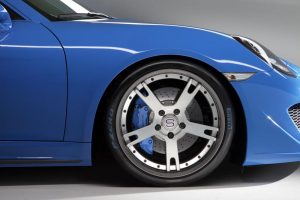 Πλαστική επέμβαση σε Porsche Cayman αξίας 177.000 ευρώ!