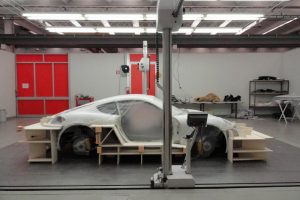 Πλαστική επέμβαση σε Porsche Cayman αξίας 177.000 ευρώ!