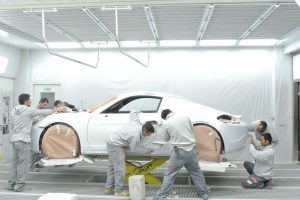 Πλαστική επέμβαση σε Porsche Cayman αξίας 177.000 ευρώ!