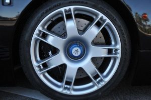 Πωλείται η μοναδική στον κόσμο μαύρη Maserati MC12