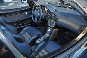 Πωλείται η μοναδική στον κόσμο μαύρη Maserati MC12