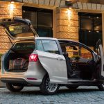 Ford B-MAX με τιμή από 12.797 ευρώ με όφελος 2.350 ευρώ