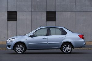 Νέο μικρομεσαίο σεντάν Datsun on-DO με μεγάλους χώρους