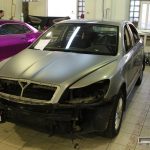 «Μεταμόρφωση» Skoda Octavia5 με ματ μεμβράνη και LED φώτα