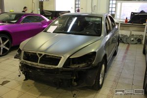 «Μεταμόρφωση» Skoda Octavia5 με ματ μεμβράνη και LED φώτα