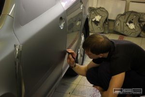 «Μεταμόρφωση» Skoda Octavia5 με ματ μεμβράνη και LED φώτα