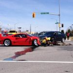 Ferrari F40 συγκρούστηκε με Dodge που πέρασε με κόκκινο