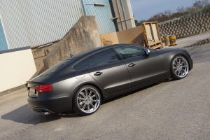 Audi S5 Sportback με 446 PS και ματ μαύρη μεμβράνη