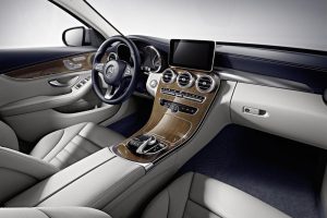 Νέα Mercedes C-Class L με μακρύτερο μεταξόνιο 2,92 μέτρων!