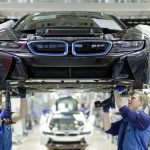 Πως κατασκευάζεται η γεμάτη καινοτομίες σπορ υβριδική BMW i8