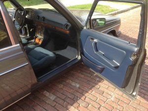 Mercedes 300TD pick up του 1979 με καρότσα Chevrolet