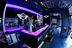 Το ΜΙΝΙ εγκαινίασε το πρώτο παγκοσμίως MINI BAR στη Βουδαπέστη