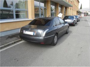 Η Ιταλική κυβέρνηση πουλάει 151 αυτοκίνητα από 805 ευρώ!