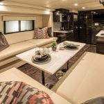 Το πρώτο στον κόσμο υπερπολυτελές τροχόσπιτο από ανθρακόνημα