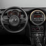 Ξεκινά η διάθεση του νέου MINI One με τιμή από 15.730 ευρώ
