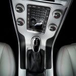 Volvo V40 Cross Country αυτόματο ίδια τιμή με το μηχανικό