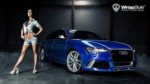 Audi RS6 Avant 750 hp ντυμένο με μεμβράνη μπλε χρωμίου