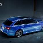 Audi RS6 Avant 750 hp ντυμένο με μεμβράνη μπλε χρωμίου