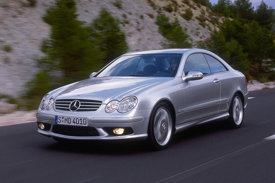 Η Mercedes κάνει ιστορική αναδρομή στη CLK 55 AMG (video)