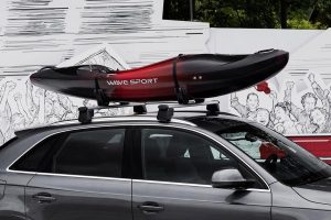 Audi Q3 Camping Tent εξοπλισμένο για outdoor δραστηριότητες