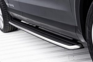 Audi Q3 Camping Tent εξοπλισμένο για outdoor δραστηριότητες