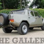 Σπάνια Lamborghini LM002 του 1989 με 18.000 χλμ. προς πώληση