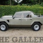 Σπάνια Lamborghini LM002 του 1989 με 18.000 χλμ. προς πώληση