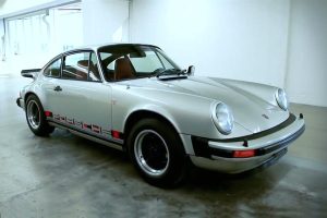 Η πρώτη Porsche 911 Turbo του 1973 και ποια την είχε (+video)