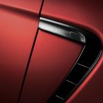 Porsche Panamera Turbo με κόκκινη μεμβράνη αλουμινίου