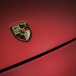 Porsche Panamera Turbo με κόκκινη μεμβράνη αλουμινίου