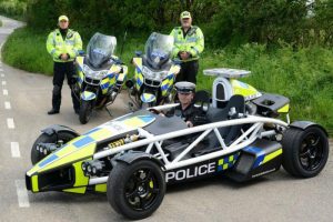 Το απόλυτο περιπολικό Ariel Atom με 0-100 χλμ./ώρα σε 2,6 δλ.!