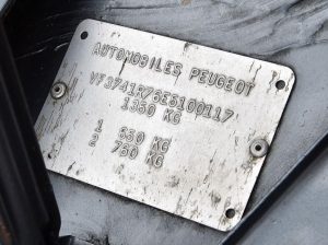 Σε δημοπρασία Peugeot 205 Turbo 16 του 1984 με 1.697 χλμ.!