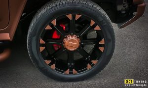 Το απόλυτο εκτός δρόμου Hummer H2 με χάλκινη μεμβράνη