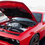 Το νέο Dodge Challenger SRT Hellcat 707 hp δεν ισιώνει! (video)
