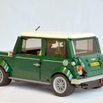 Κλασικό Mini κατασκευασμένο από 1.077 τουβλάκια LEGO!