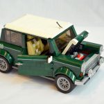 Κλασικό Mini κατασκευασμένο από 1.077 τουβλάκια LEGO!