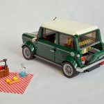 Κλασικό Mini κατασκευασμένο από 1.077 τουβλάκια LEGO!