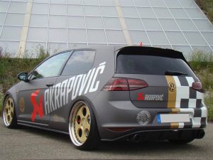 Volkswagen Golf GTI VII 330 PS με εξάτμιση τιτανίου Akrapovic